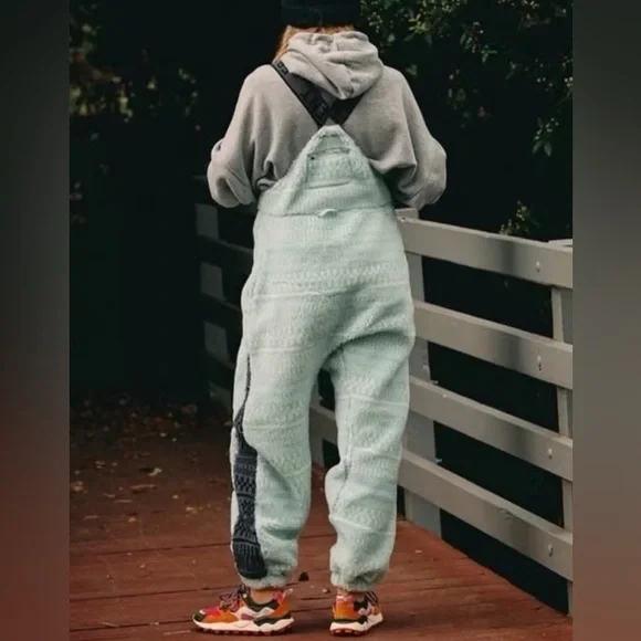 Free People Movement Hit the Slopes Salopette Size M NWT  Mint Geo Snow Bib - Picture 3 of 17